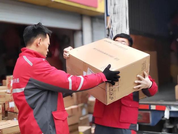 镇江最近京东快递员待遇